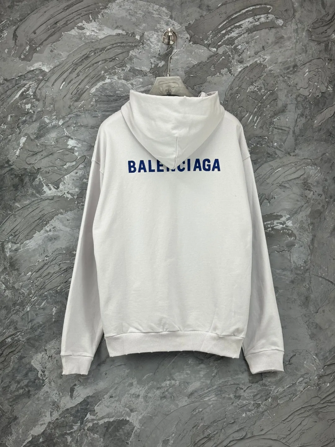 BALENCI*GA . . . . . . 460g . Same Style -Color：Black White -SIZE：Xs S M L 8980#